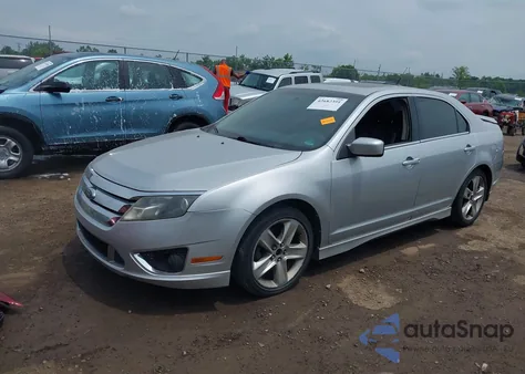 2010 Ford Fusion Sport z USA, uszkodzony, nr VIN 3FAHP0KCXAR165213
